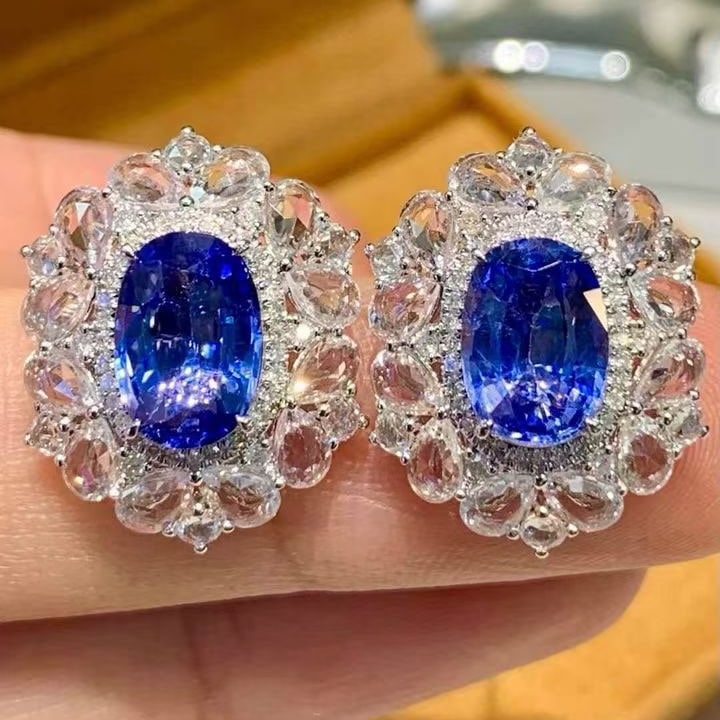 14k Gold 3.65 Ct Natural Sapphire & Diamond & Sapphire Earrings: Ref:231139127 // gold content:14k gold // main gemstone:sapphire // shape:oval // carat weight:3. 65ct // color:blue // treatment:natural // // adjacent gemstone 2 : diamond // shape:round // clarity