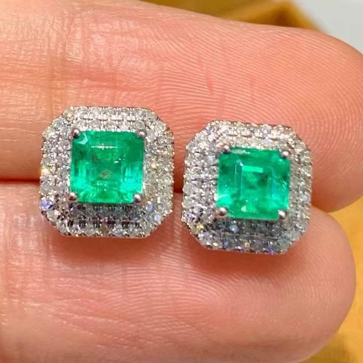 14k Gold 1.00 Ct Natural Emerald & Diamond Earrings - 2
