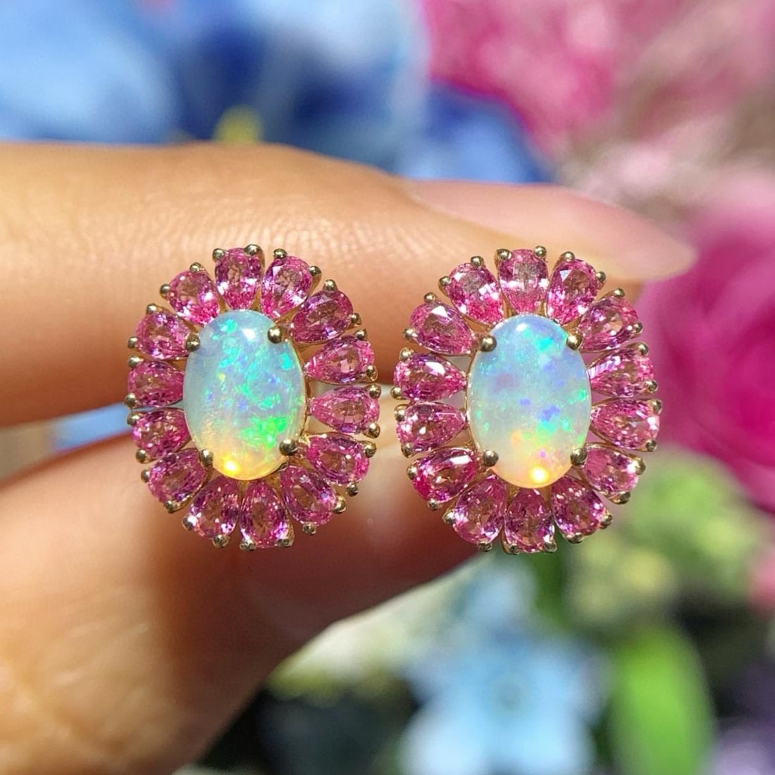 14k Gold 2.89 Ctw Natural Opal & Sapphire Earrings: Ref:231139131 // gold content:14k gold // main gemstone:opal // shape:oval // carat weight:0. 85ct // color:color // treatment:natural // // adjacent gemstone 2 : sapphire // number of stones:30 // sh