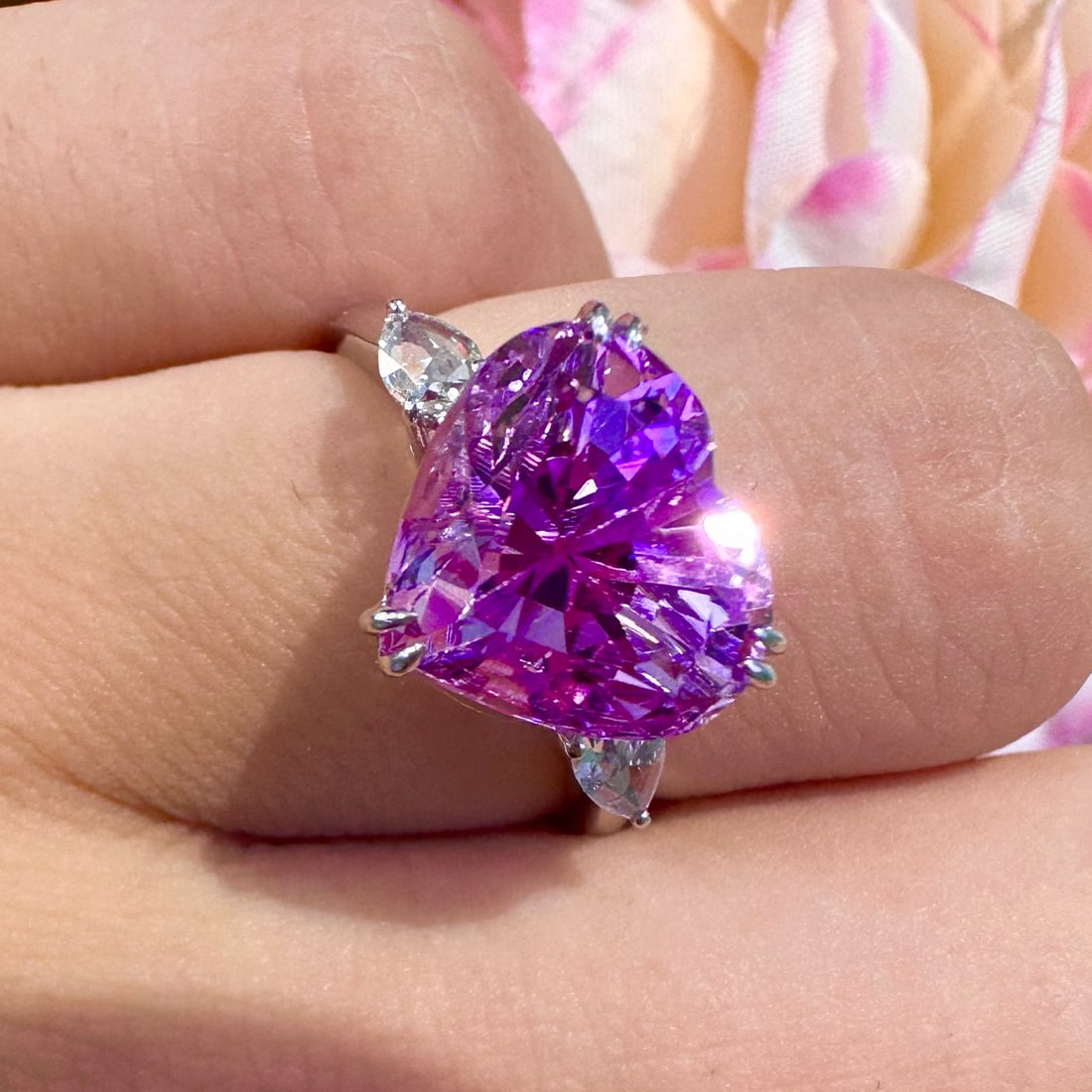 14k Gold 6.08 Ct Natural Kunzite & Diamond Ring - 3