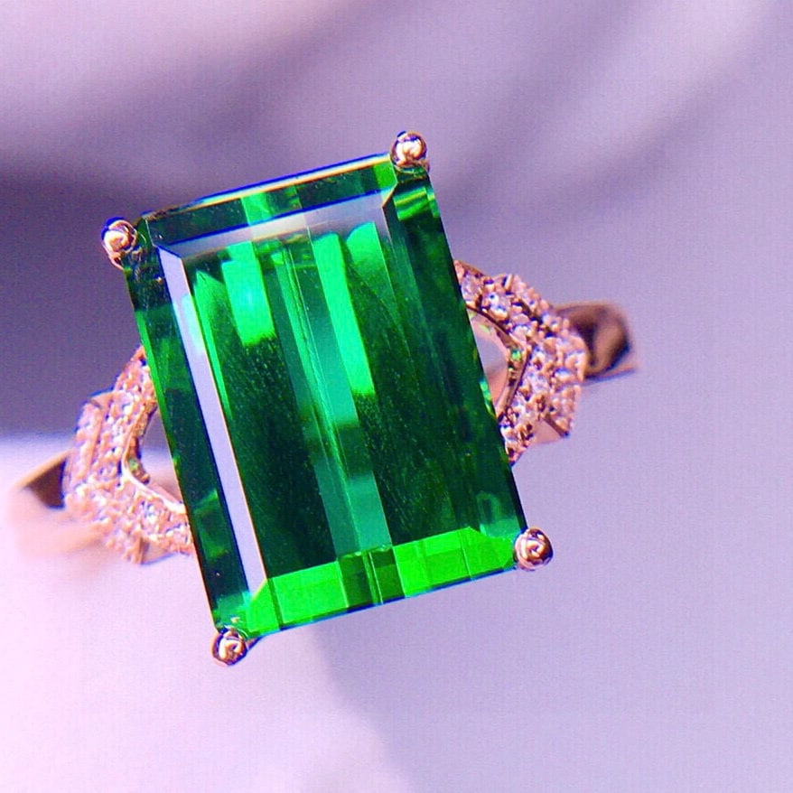 14k Gold 5.12 Ct Natural Tourmaline & Diamond Ring: Ref:231139148 // gold content:14k gold // ring size:7. 25us // // main gemstone:tourmaline // shape:octagonal // carat weight:5. 12ct // color:green // treatment:natural // // adjacent gemstone 2