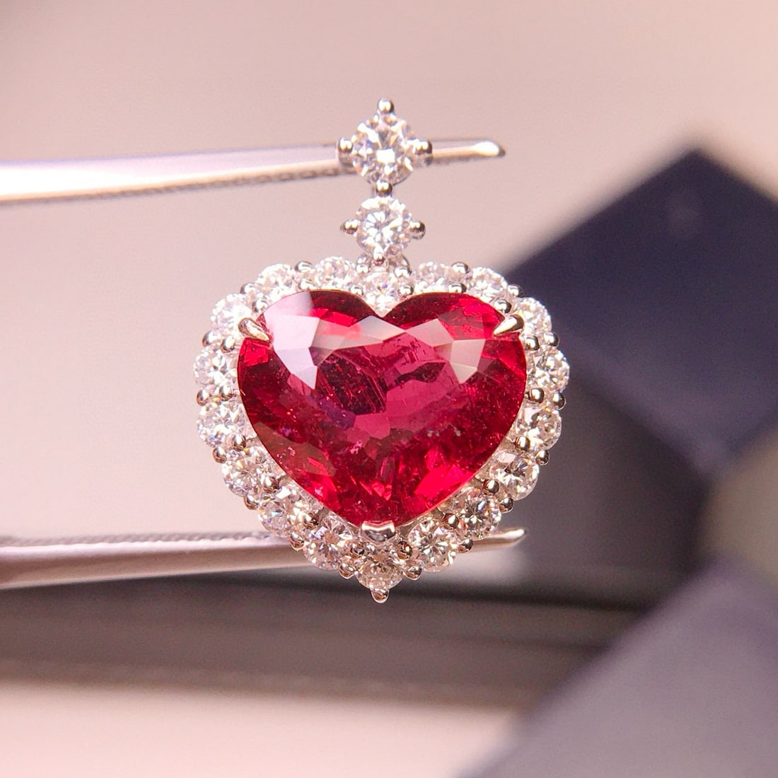 14k Gold 4.1 Ct Natural Tourmaline & Diamond Pendant( Without Chain ): Ref:231139150 // gold content:14k gold // main gemstone:tourmaline // shape:heart // carat weight:4. 1ct // color:red // treatment:natural // // adjacent gemstone 2 : diamond // shape:round // clarity