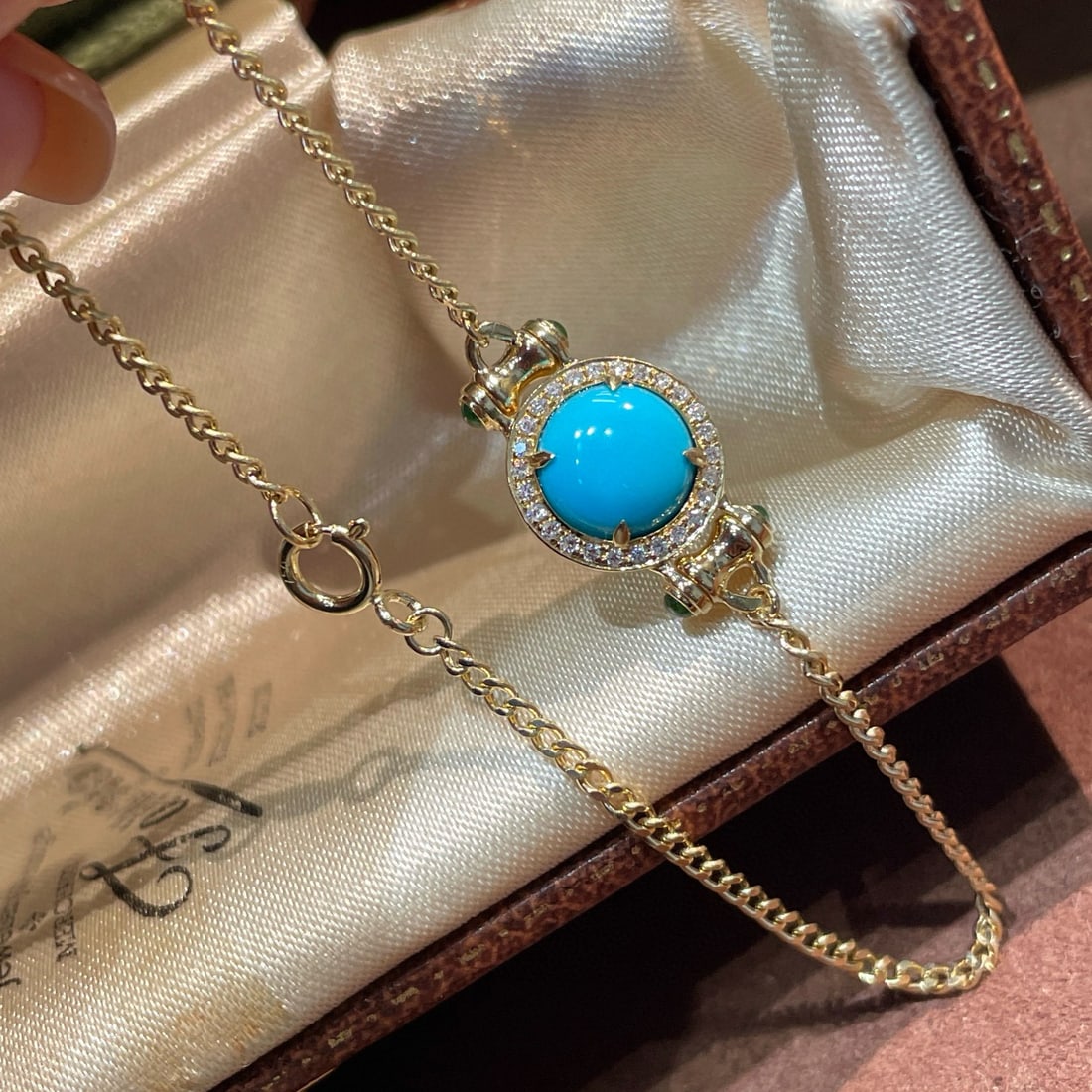 14k Gold 1.4 Ct Natural Blue Turquoise & Diamond & Emerald Bracelet: Ref:231139156 // gold content:14k gold // main gemstone:blue turquoise // shape:round // carat weight:1. 4ct // color:blue // treatment:natural // cut grade:g // // adjacent gemstone 2 : diamond // sh