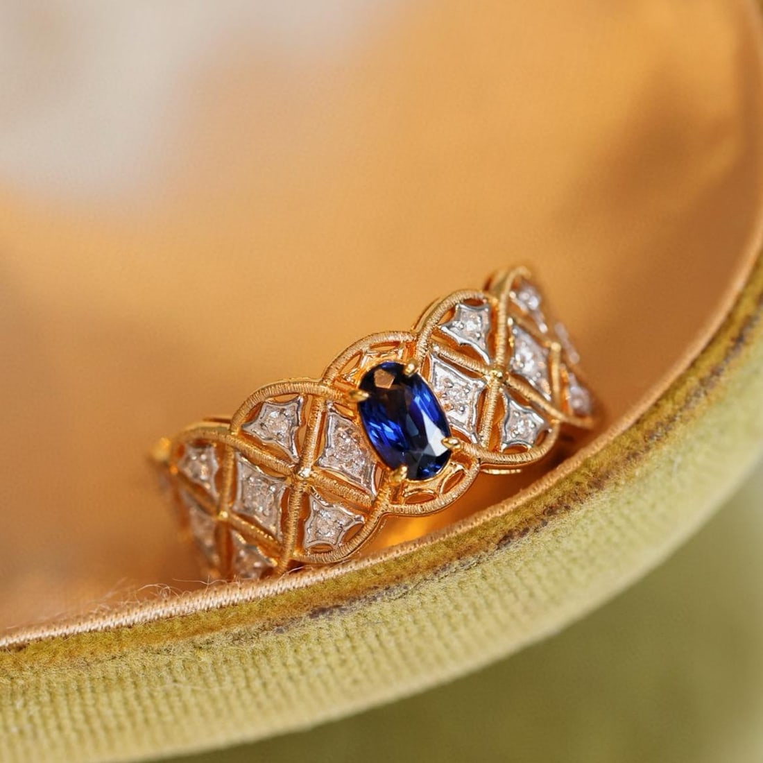 14k Gold 0.86 Ctw Natural Sapphire & Diamond Ring: Ref:231139168 // gold content:14k gold // ring size:7. 25us // // main gemstone:sapphire // shape:oval // carat weight:0. 55ct // color:blue // treatment:natural // // adjacent gemstone 2 :