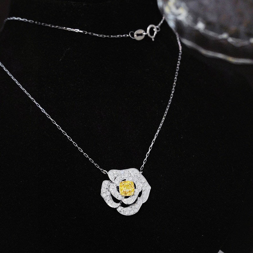 14k Gold 0.60 Ct Natural Color Diamond & Flowers Necklace: Ref:231139181 // gold content:14k gold // main gemstone:color diamond // shape:multiple // carat weight:0. 60ct // clarity grade:vs-si // color:color // treatment:natural // Condition: NewLow