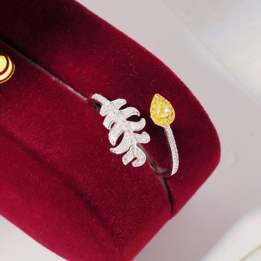 14k Gold 0.26 Ct Natural Color Diamond Ring - 2