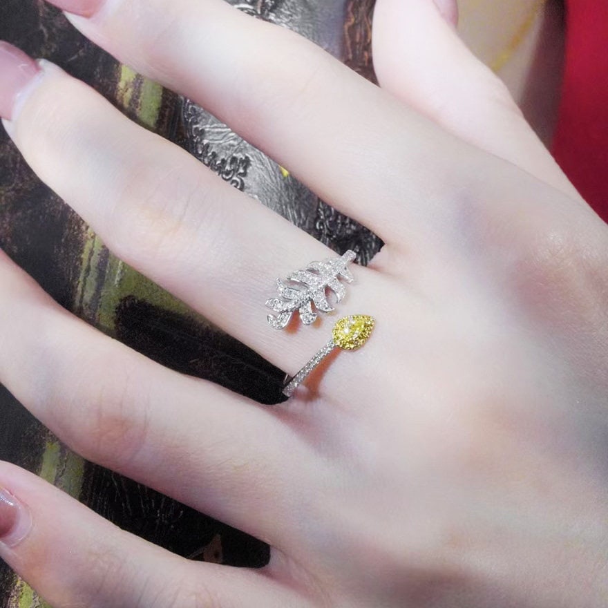 14k Gold 0.26 Ct Natural Color Diamond Ring - 4