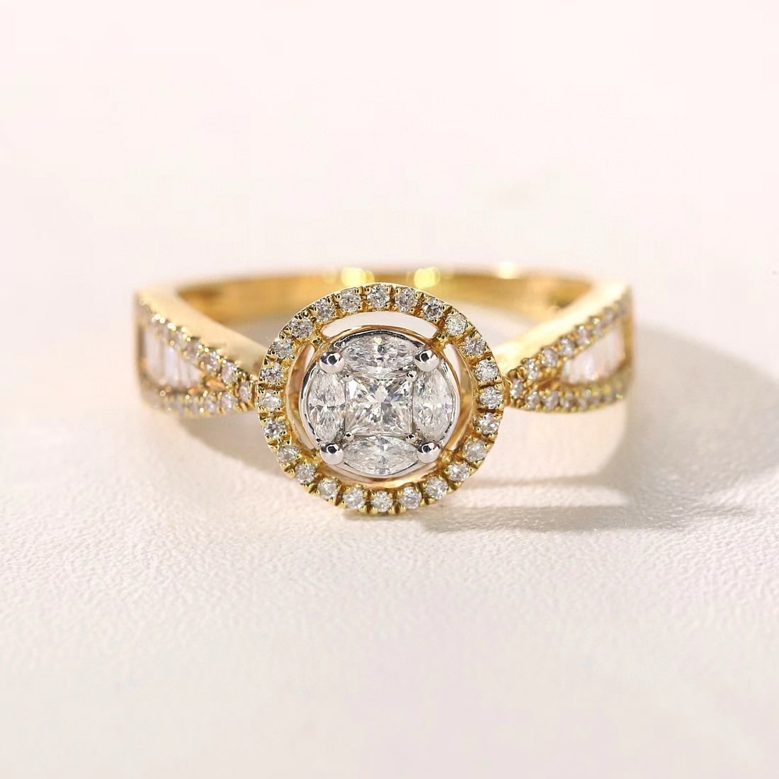 14k Gold 0.62 Ct Natural H Diamond Ring - 2
