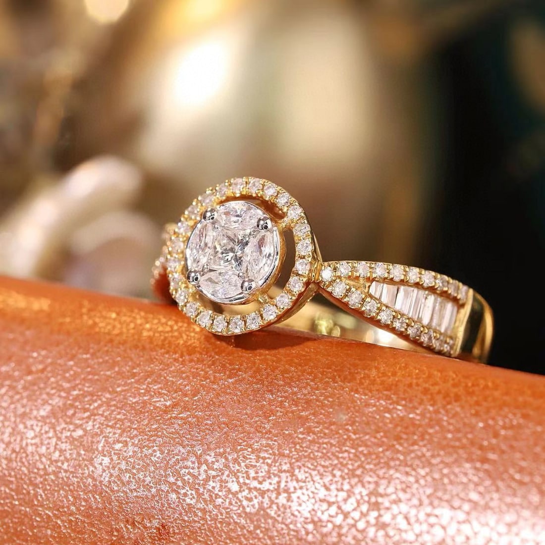 14k Gold 0.62 Ct Natural H Diamond Ring - 8