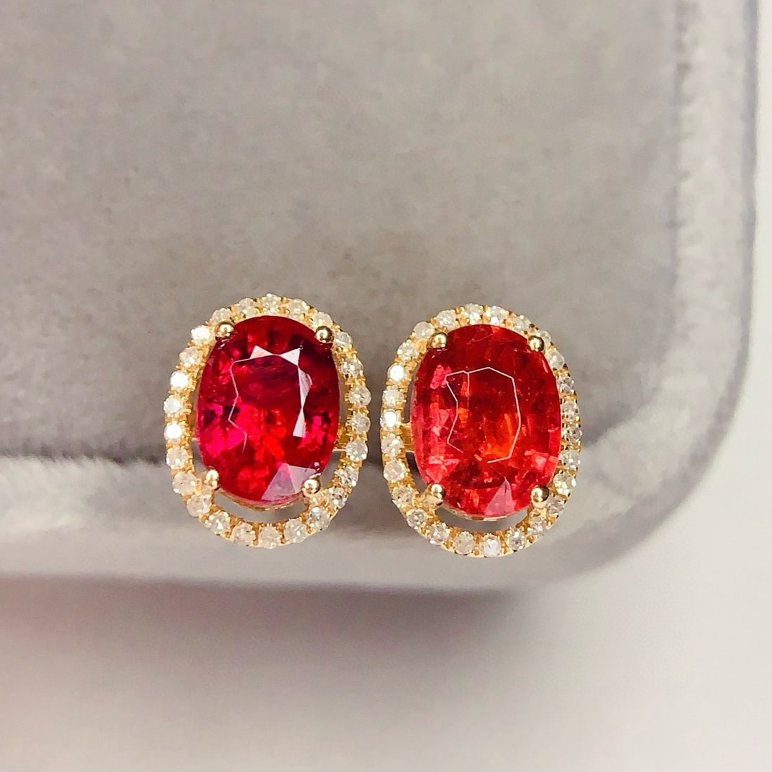 14k Gold 4.00 Ct Natural Tourmaline & Diamond Earrings: Ref:231139194 // gold content:14k gold // main gemstone:tourmaline // shape:oval // carat weight:4. 00ct // color:red // treatment:natural // // adjacent gemstone 2 : diamond // number of stones:51
