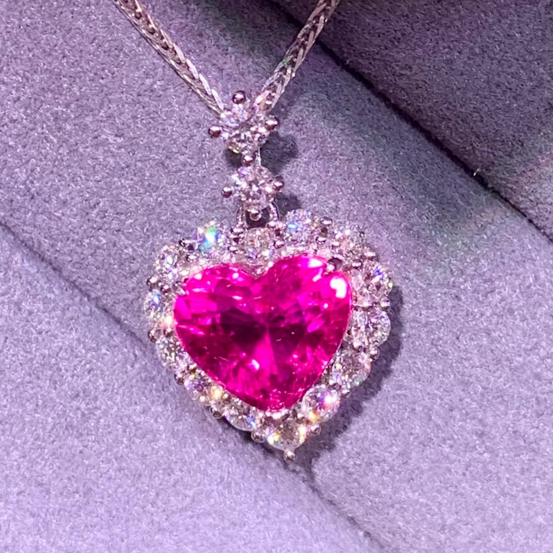 14k Gold 2.95 Ct Natural Tourmaline & Diamond Pendant( Without Chain ): Ref:231139196 // gold content:14k gold // main gemstone:tourmaline // shape:heart // carat weight:2. 95ct // color:reddish pink // treatment:natural // // adjacent gemstone 2 : diamond //