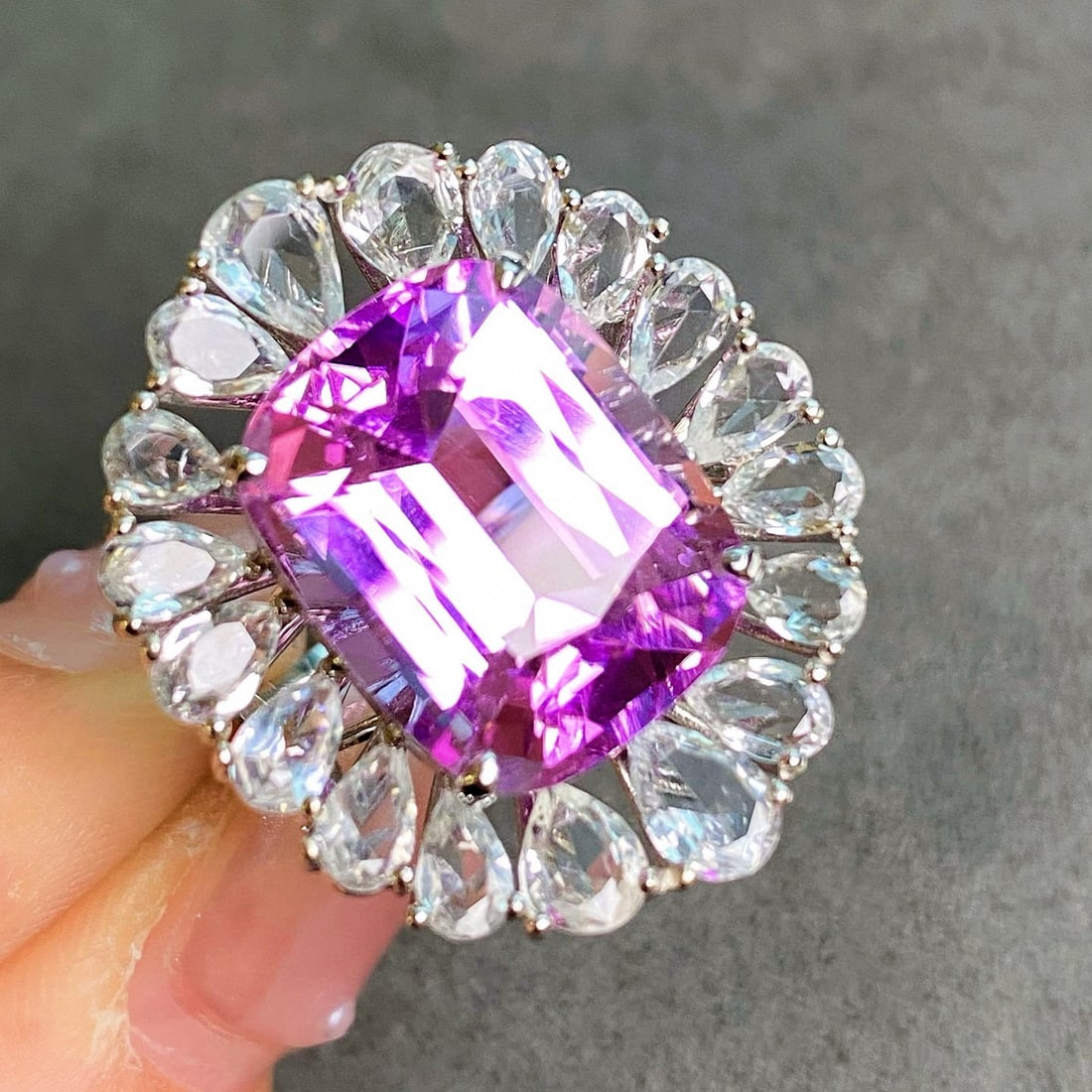 14k Gold 20.03 Ctw Natural Kunzite & Sapphire Ring - 4