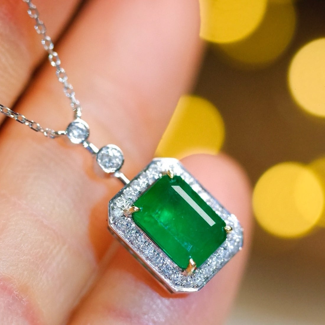 14k Gold 1.59 Ctw Natural Emerald & Diamond Necklace - 3