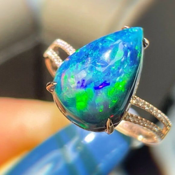 14k Gold 3.1 Ct Natural Opal & Diamond Ring - 2