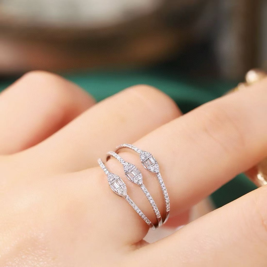 14k Gold 0.26 Ct Natural H Diamond Ring - 4