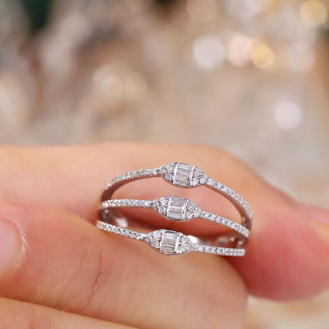 14k Gold 0.26 Ct Natural H Diamond Ring - 7