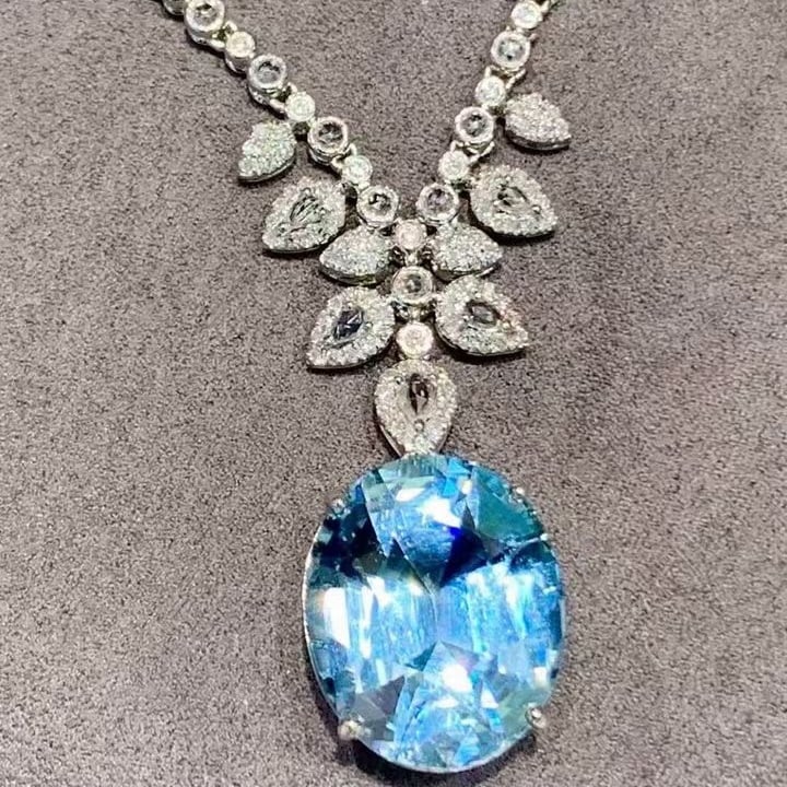 14k Gold 7.05 Ct Natural Aquamarine & Diamond & Sapphire Necklace: Ref:231139240 // gold content:14k gold // main gemstone:aquamarine // shape:oval // carat weight:7. 05ct // color:santa maria color // treatment:natural // // adjacent gemstone 2 : diamond // shape:ro