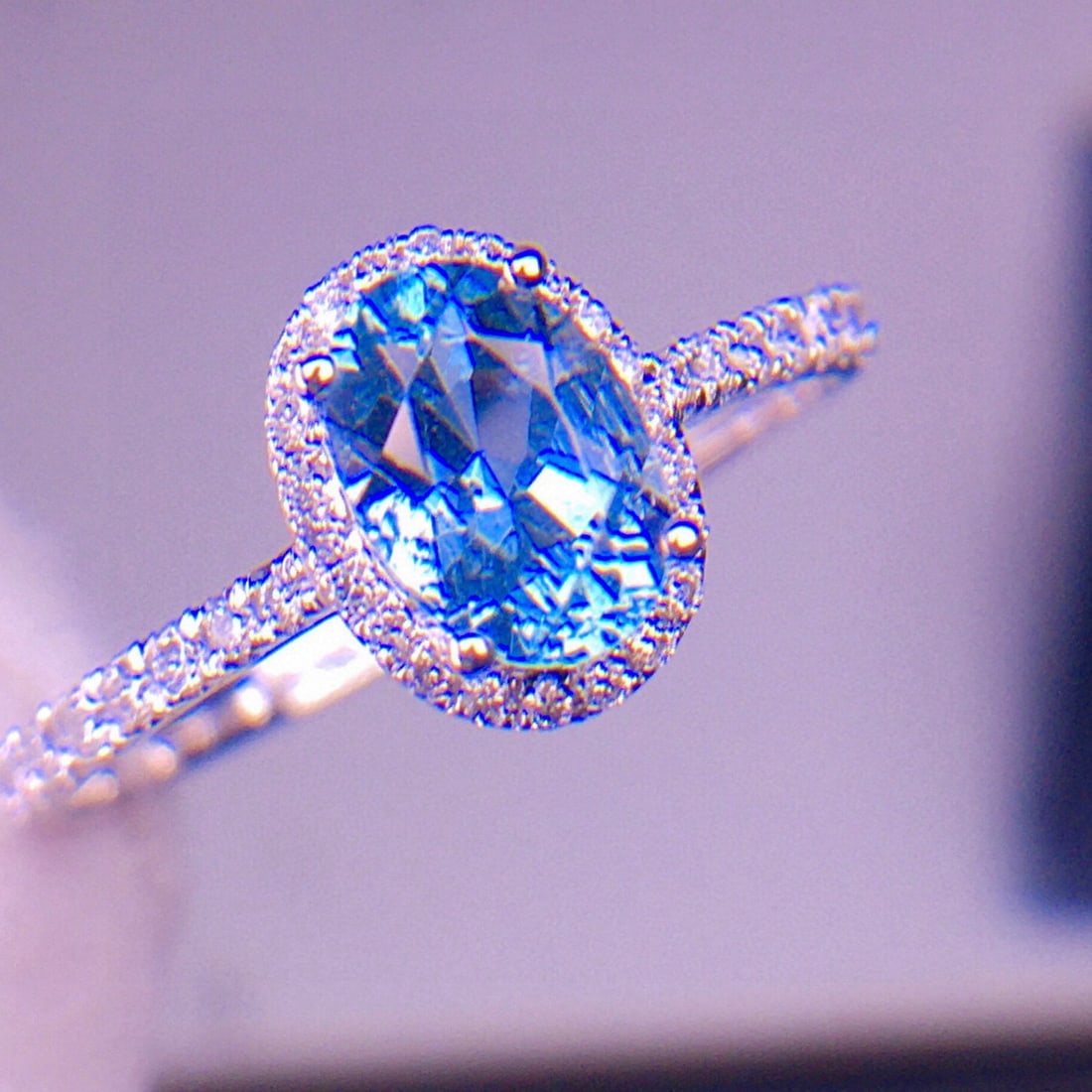 14k Gold 1.1 Ct Natural Aquamarine & Diamond Ring - 4