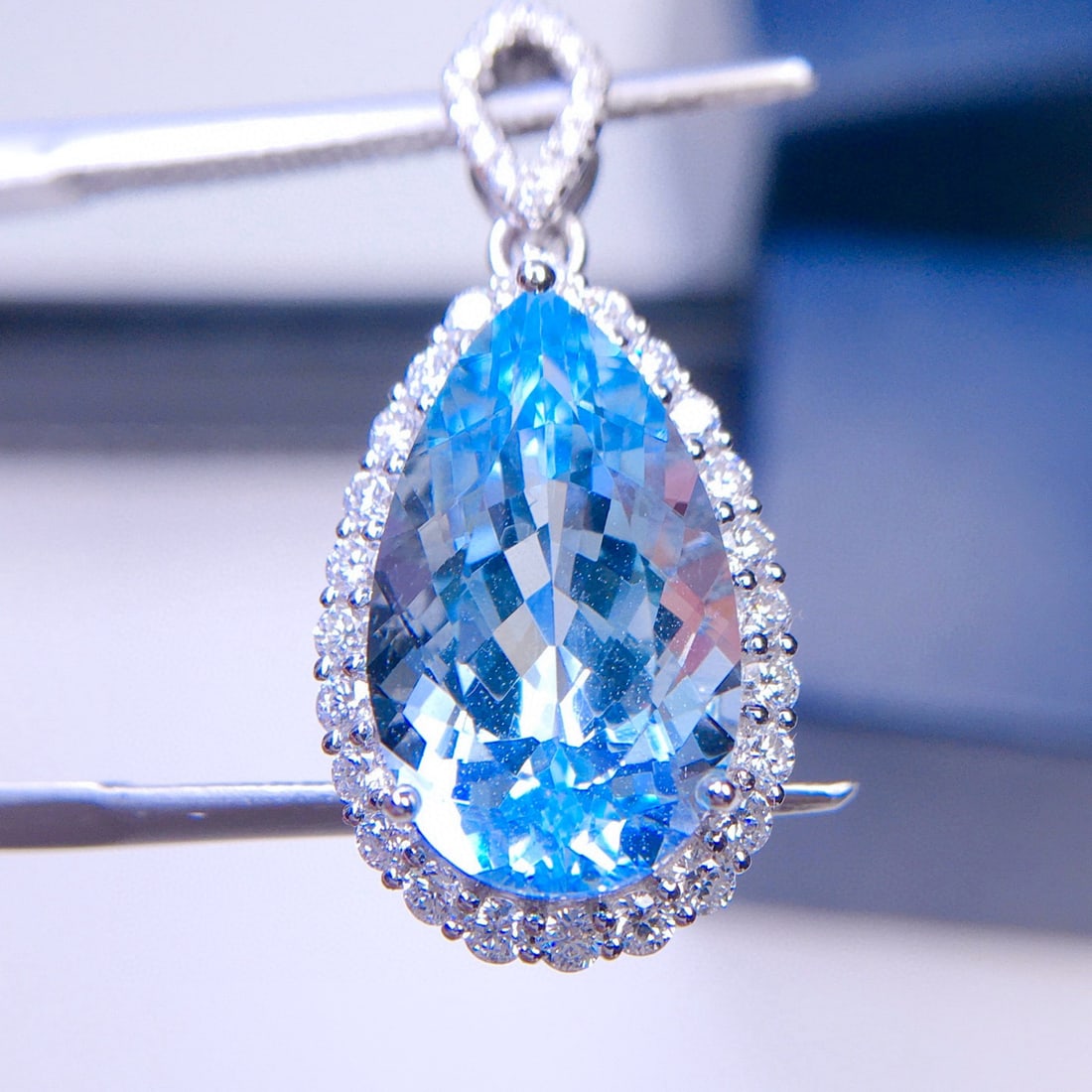 14k Gold 5.72 Ct Natural Aquamarine & Diamond Pendant( Without Chain ) - 2