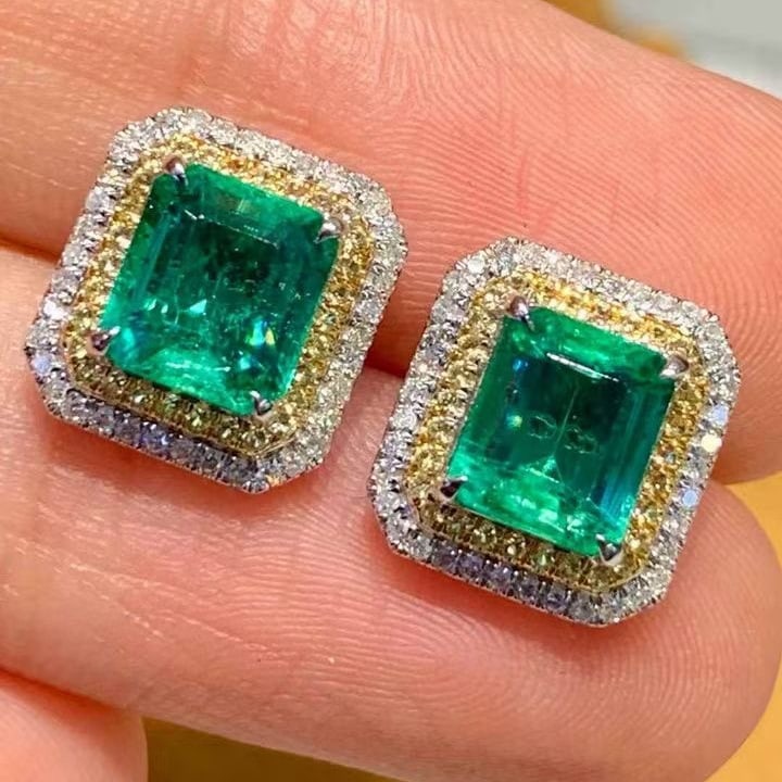 14k Gold 2.1 Ct Natural Emerald & Color Diamond Earrings - 3