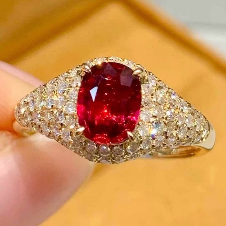 14k Gold 1.01 Ct Natural Ruby & Diamond Ring: Ref:231139257 // gold content:14k gold // ring size:7. 25us // // main gemstone:ruby // shape:oval // carat weight:1. 01ct // color:red // treatment:natural // // adjacent gemstone 2 : diamond //
