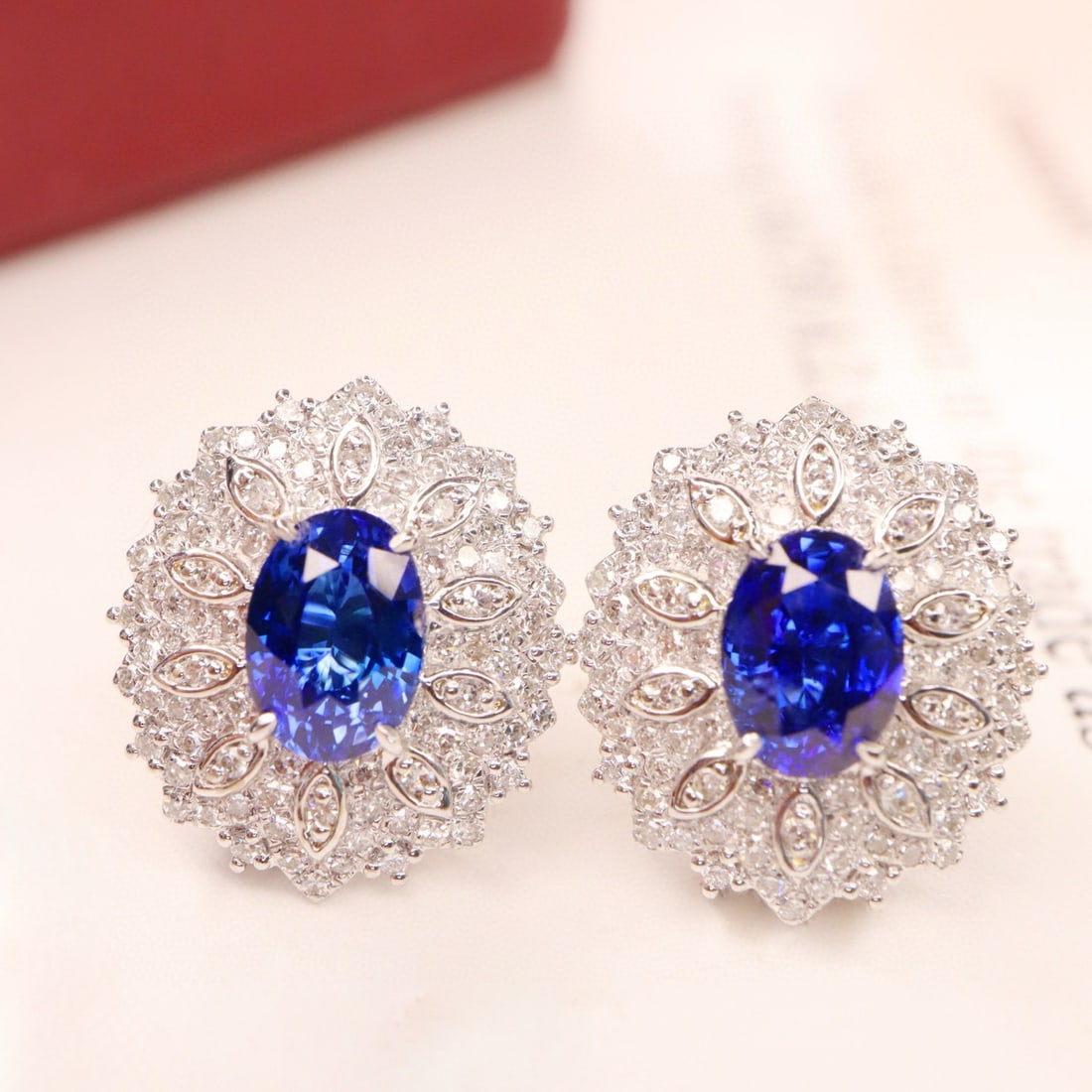 14k Gold 2.60 Ctw Natural Sapphire & Diamond Earrings: Ref:231139259 // gold content:14k gold // main gemstone:sapphire // shape:oval // carat weight:2. 00ct // color:blue // treatment:natural // // adjacent gemstone 2 : diamond // shape:round // carat we