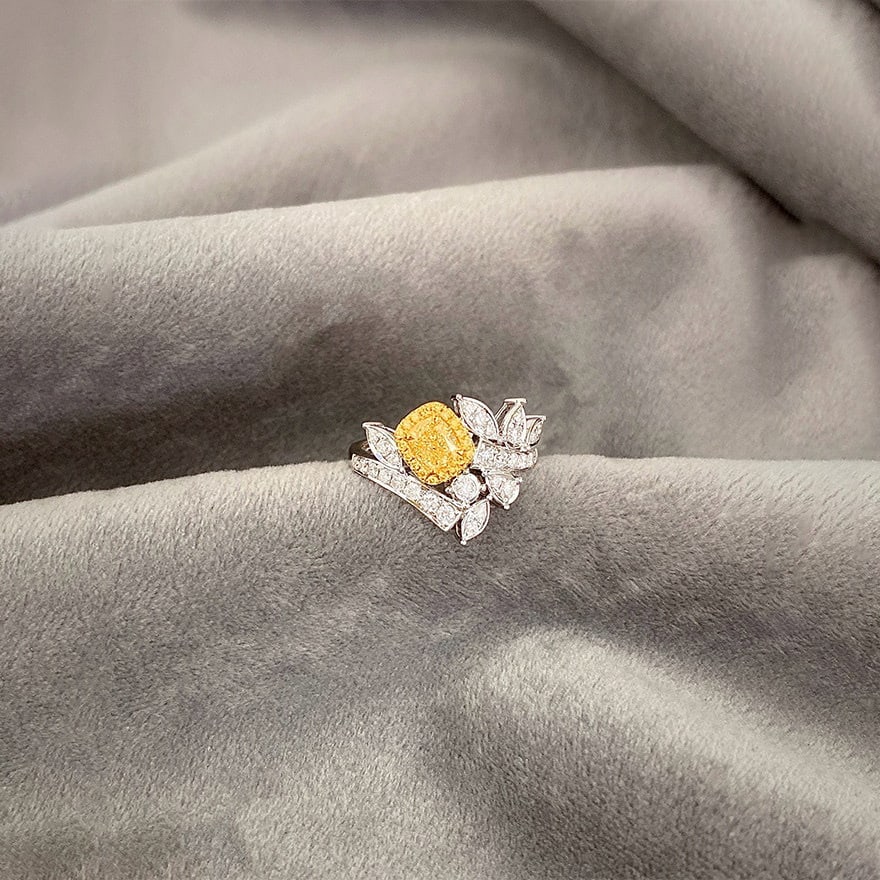 14k Gold 1.10 Ctw Natural Yellow Diamond & Diamond Ring: Ref:231140017 // gold content:14k gold // ring size:7. 25us // // main gemstone:yellow diamond // shape:cushion // carat weight:0. 60ct // color:yellow // treatment:natural // // adjacent gemstone