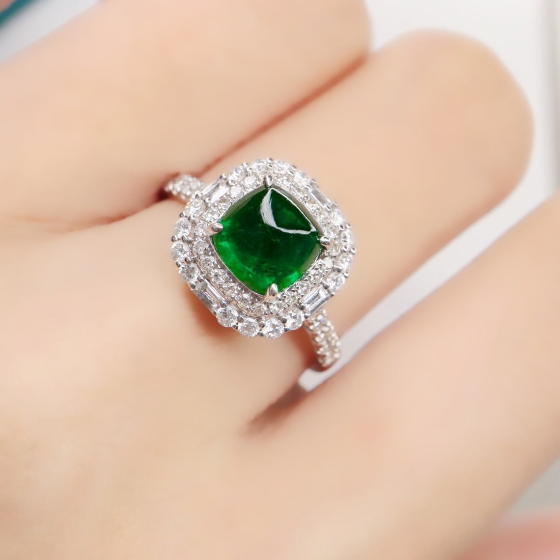 14k Gold 2.35 Ctw Vivid Green Natural Emerald & Diamond Ring - 6