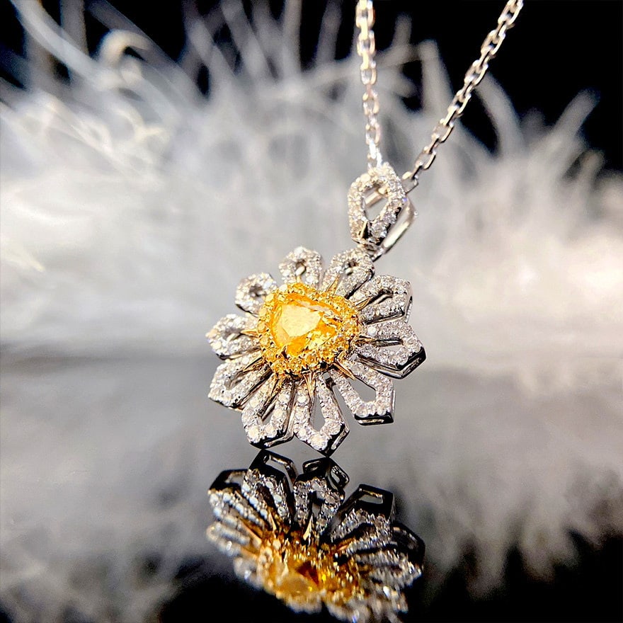 14k Gold 0.80 Ctw Natural Yellow Diamond & Diamond Pendant( Without Chain ) - 3