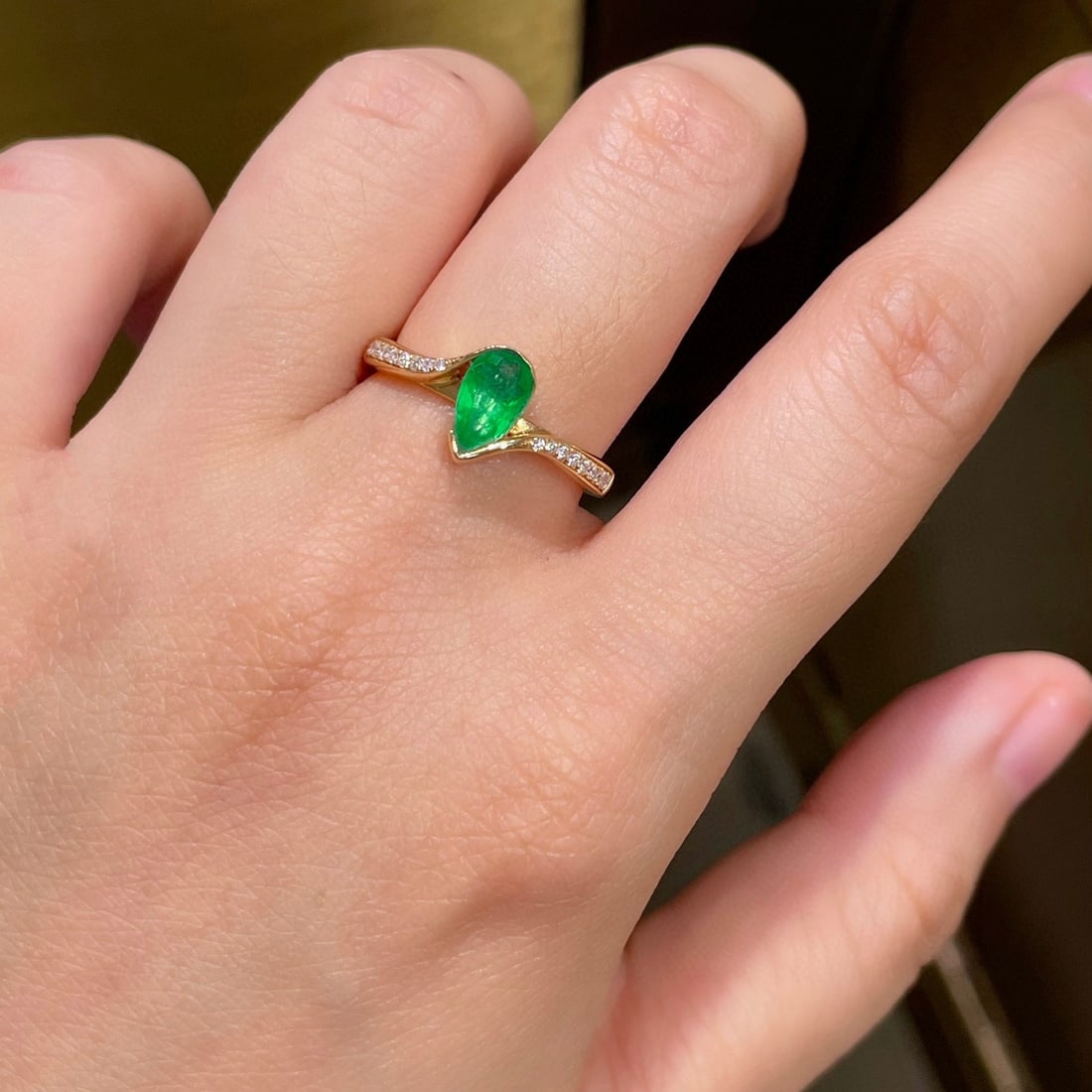 14k Gold 0.68 Ctw Natural Emerald & Diamond Ring - 5