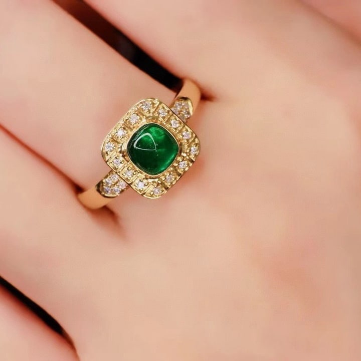 14k Gold 0.87 Ctw Vivid Green Natural Emerald & Diamond Ring - 5