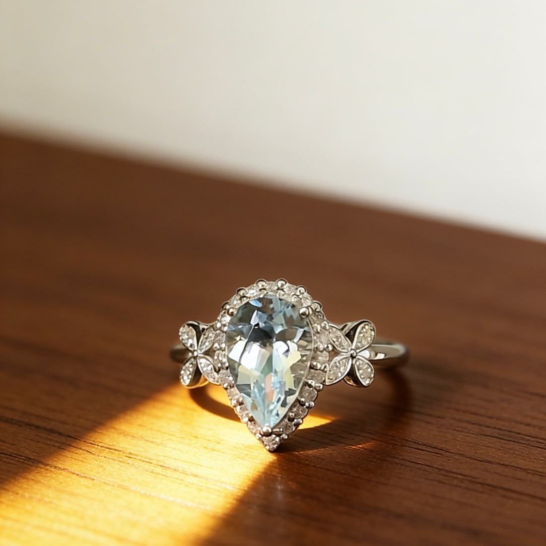 14k Gold 1.2 Ct Natural Aquamarine & Diamond Ring: Ref:231140040 // gold content:14k gold // ring size:7. 25us // // main gemstone:aquamarine // shape:pear // carat weight:1. 2ct // color:blue // treatment:natural // // adjacent gemstone 2 :