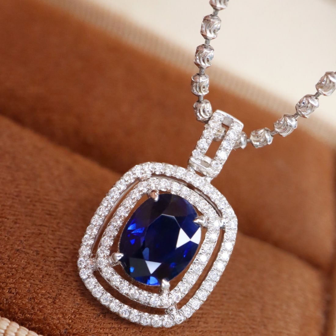 14k Gold 1.35 Ctw Natural Sapphire & Diamond Pendant( Without Chain ): Ref:231140056 // gold content:14k gold // main gemstone:sapphire // shape:oval // carat weight:1. 10ct // color:blue // treatment:natural // // adjacent gemstone 2 : diamond // shape:round // carat we