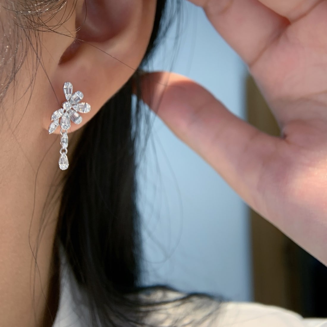 14k Gold 0.66 Ct Natural H Diamond Earrings - 5