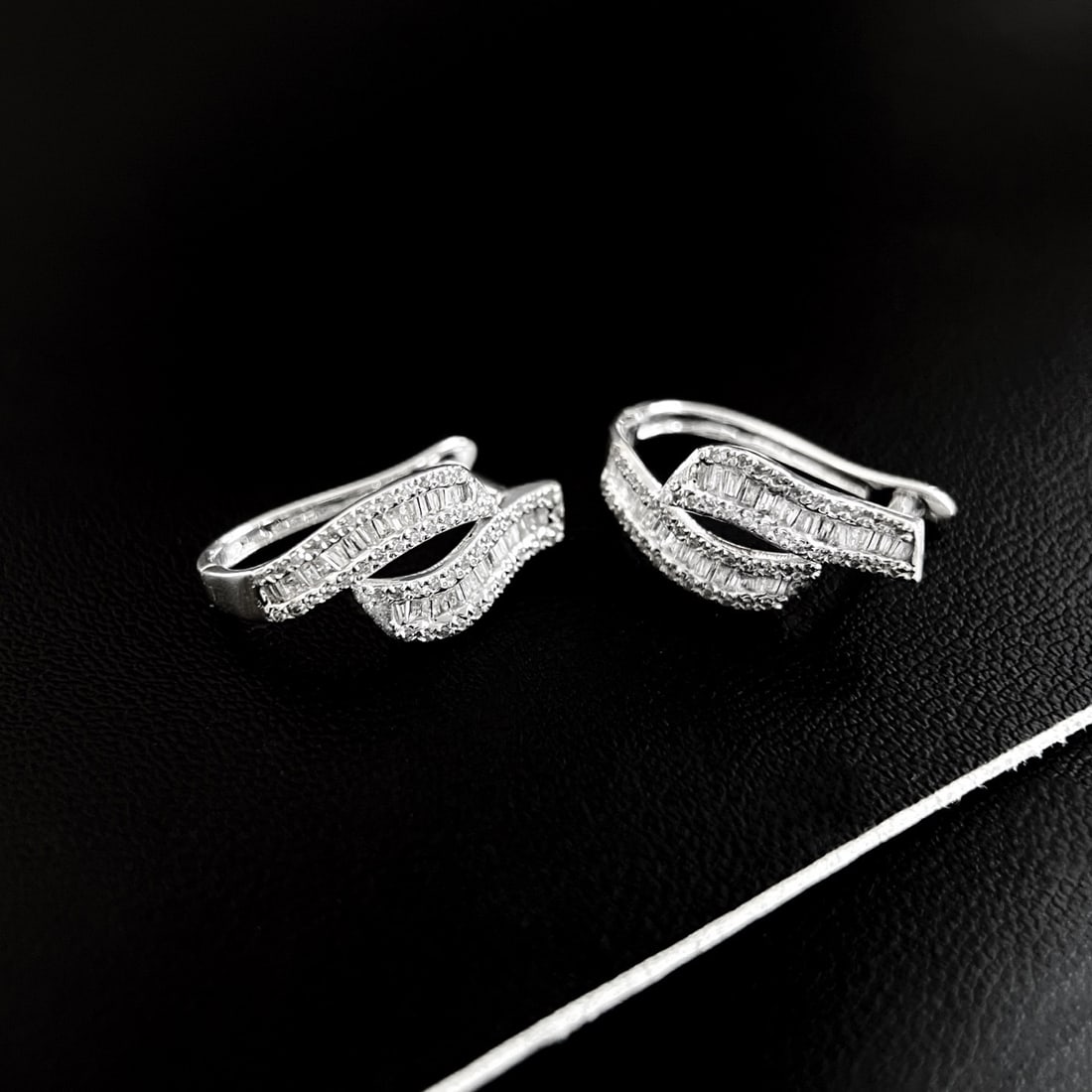 14k Gold 0.5 Ct Natural H Diamond Earrings - 3