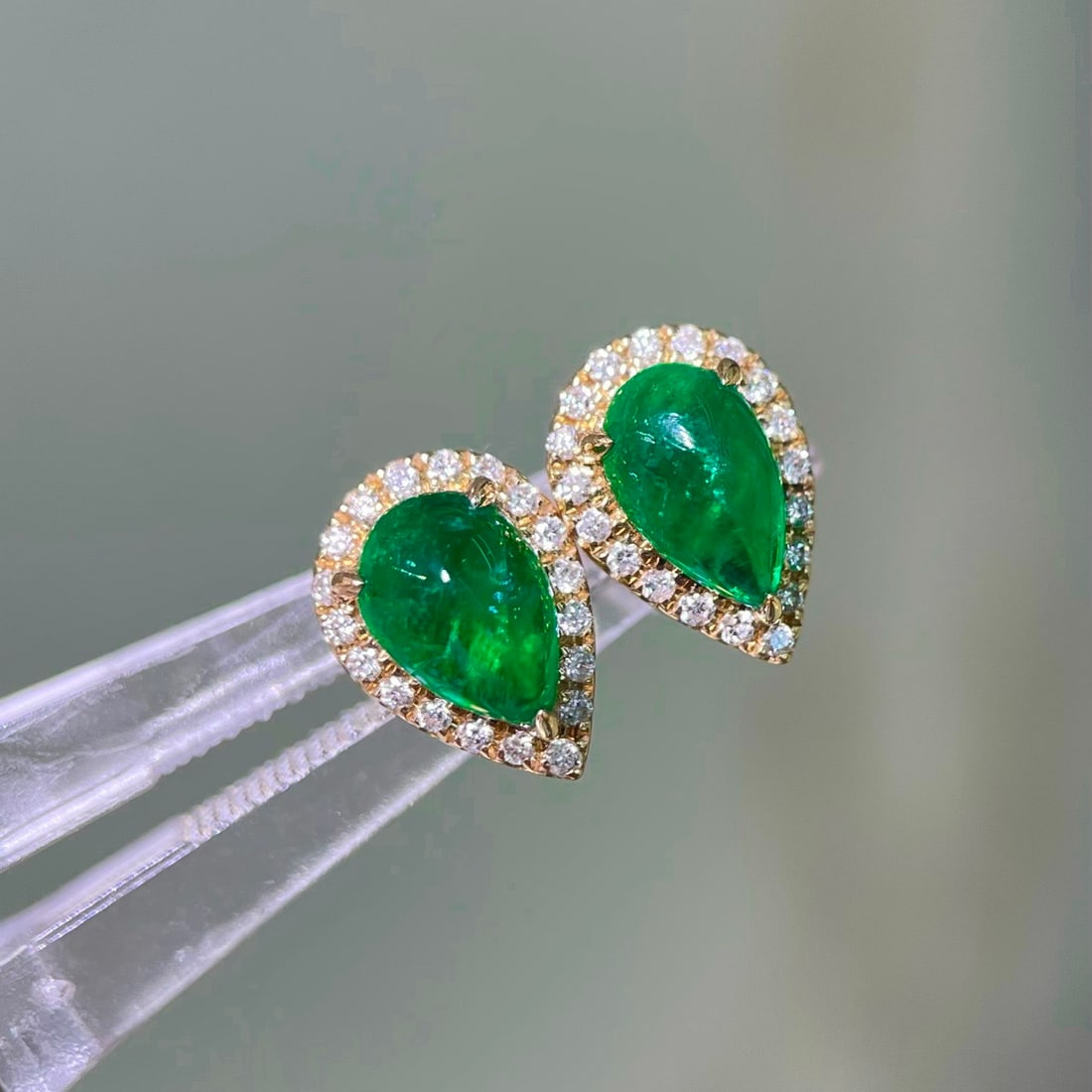 14k Gold 0.99 Ctw Vivid Green Natural Emerald & Diamond Earrings - 3