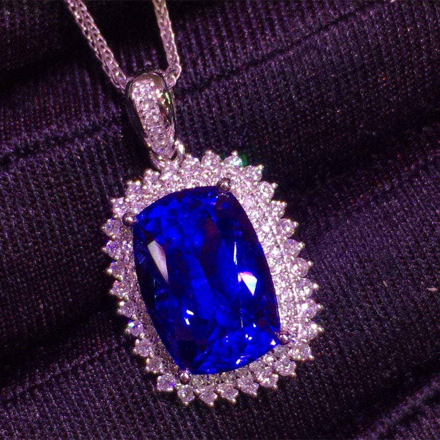 14k Gold 6.5 Ct Natural Tanzanite & Diamond Pendant( Without Chain ) - 3