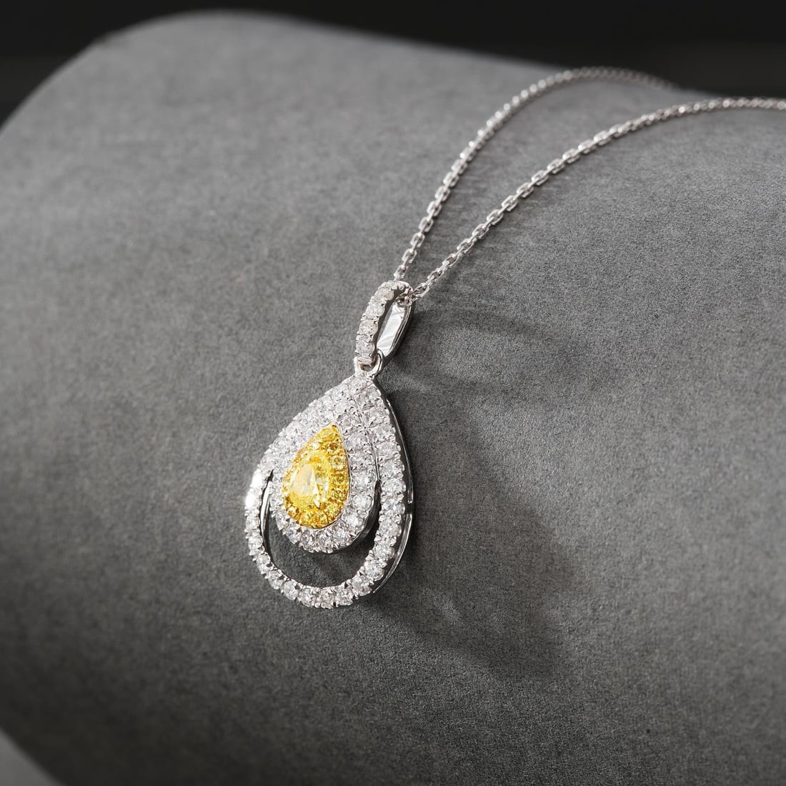 14k Gold 0.59 Ctw Natural Yellow Diamond & Diamond Necklace - 4