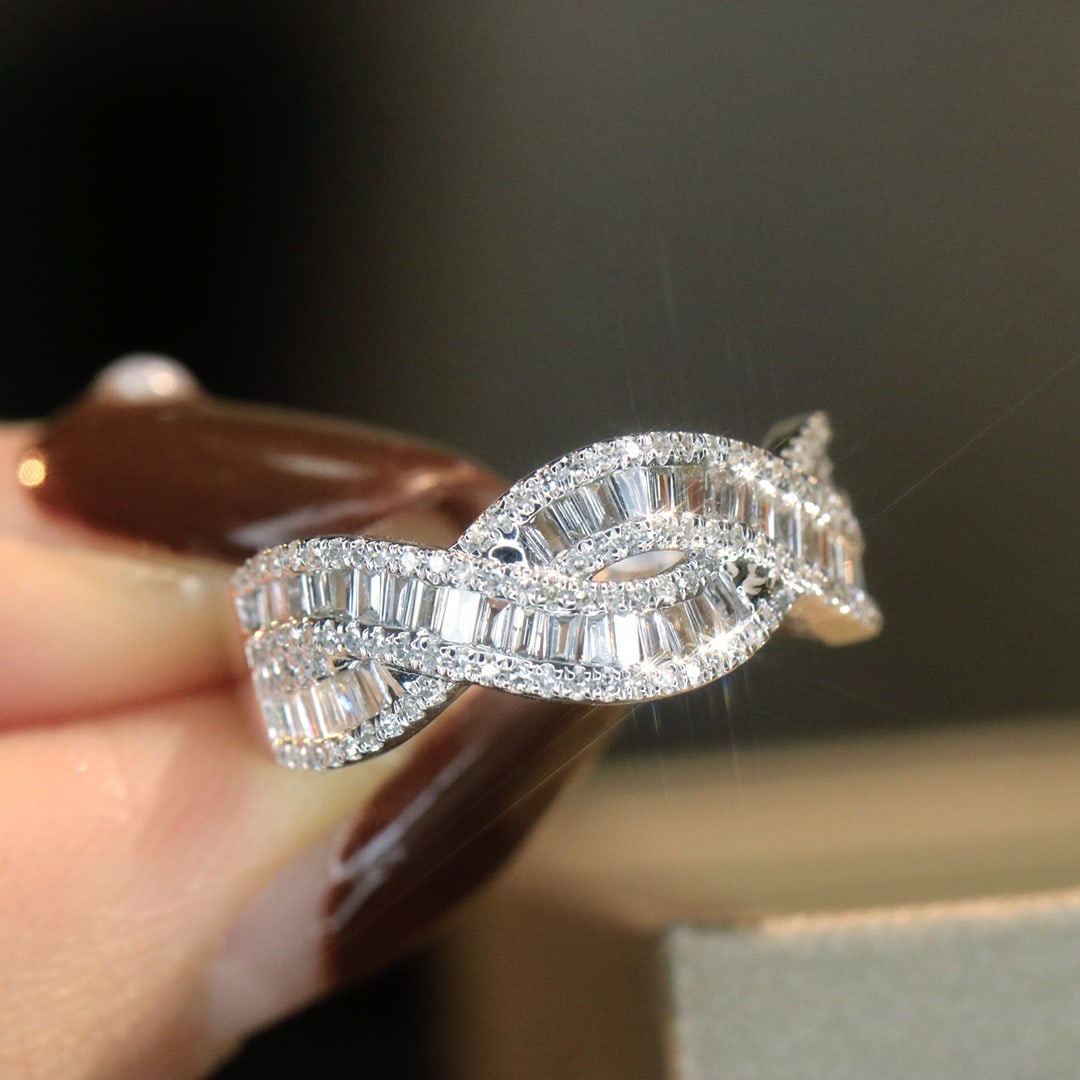 14k Gold 0.6 Ct Natural H Diamond Ring - 4