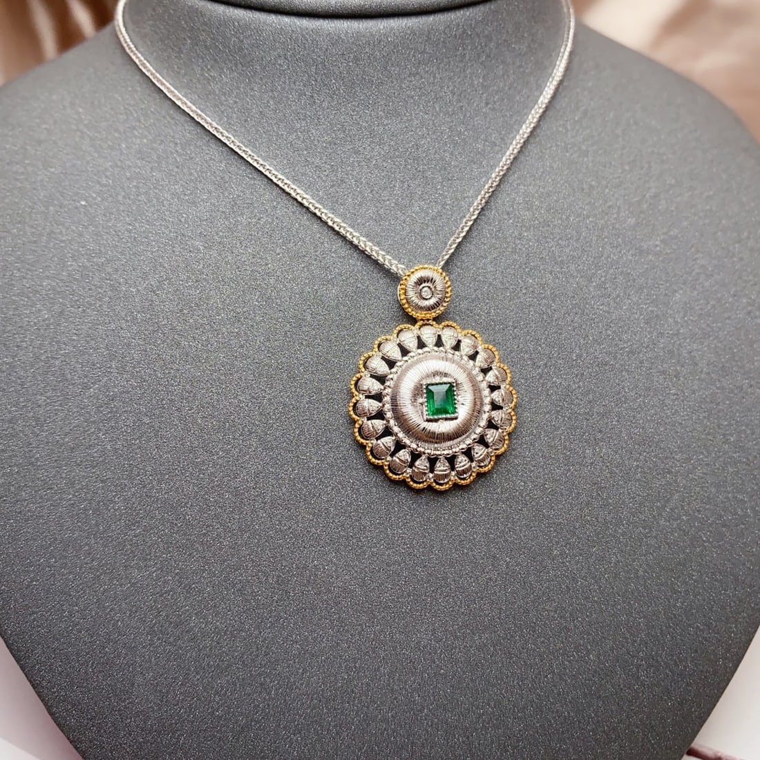 14k Gold 0.28 Ct Natural Emerald & Diamond Pendant( Without Chain ) - 5