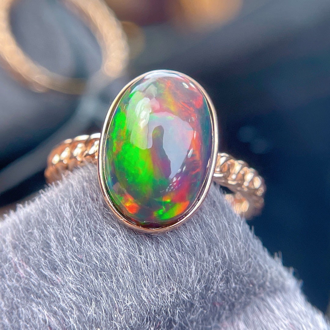 14k Gold 3.7 Ct Natural Opal Ring - 6