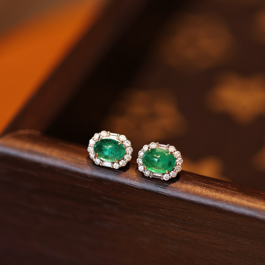 14k Gold 1.86 Ctw Natural Emerald & Diamond Earrings - 4