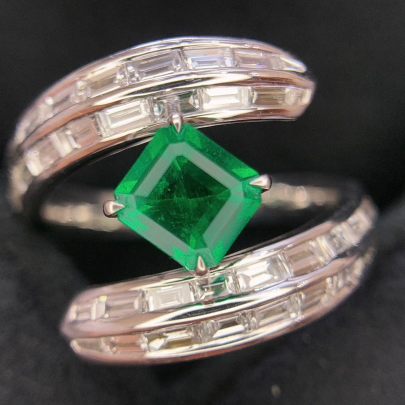 14k Gold 2.03 Ctw Vivid Green Natural Emerald & Diamond Ring - 6