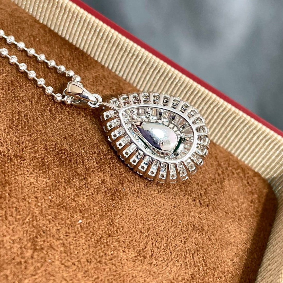 14k Gold 2.8 Ctw Vivid Green Natural Emerald & Diamond Pendant( Without Chain ) - 5