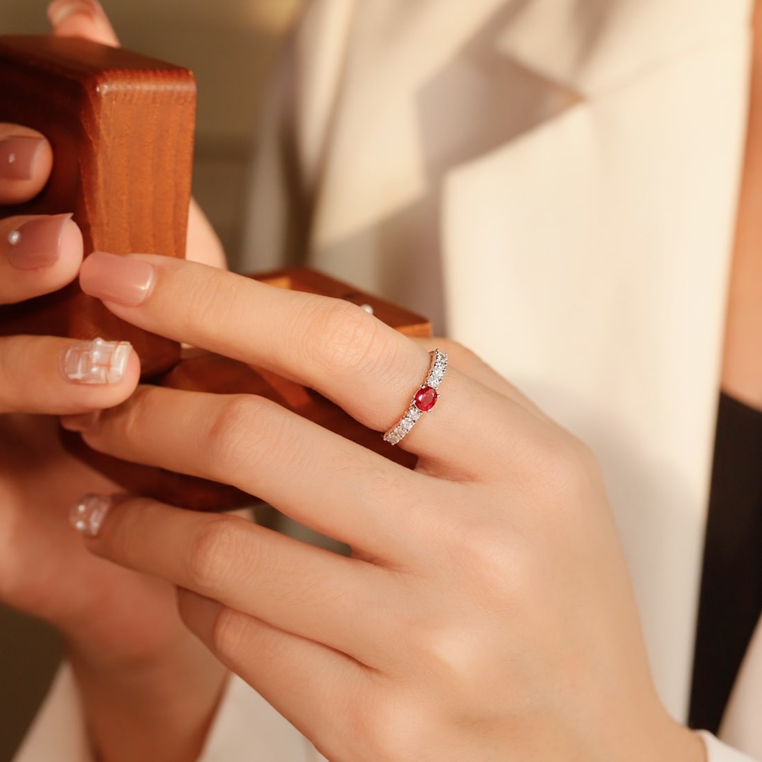 14k Gold 0.80 Ctw Natural Ruby & Diamond Ring - 5