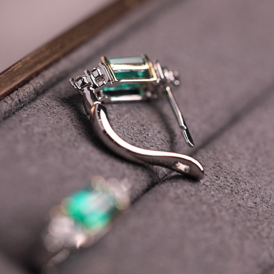 14k Gold 1.23 Ct Natural Emerald & Diamond Earrings - 2