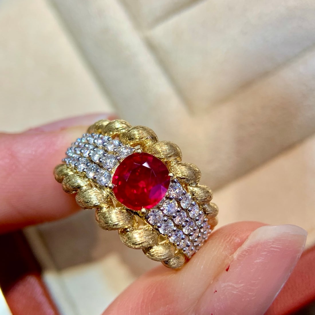 14k Gold 1.79 Ctw Natural Ruby & Diamond Ring - 3