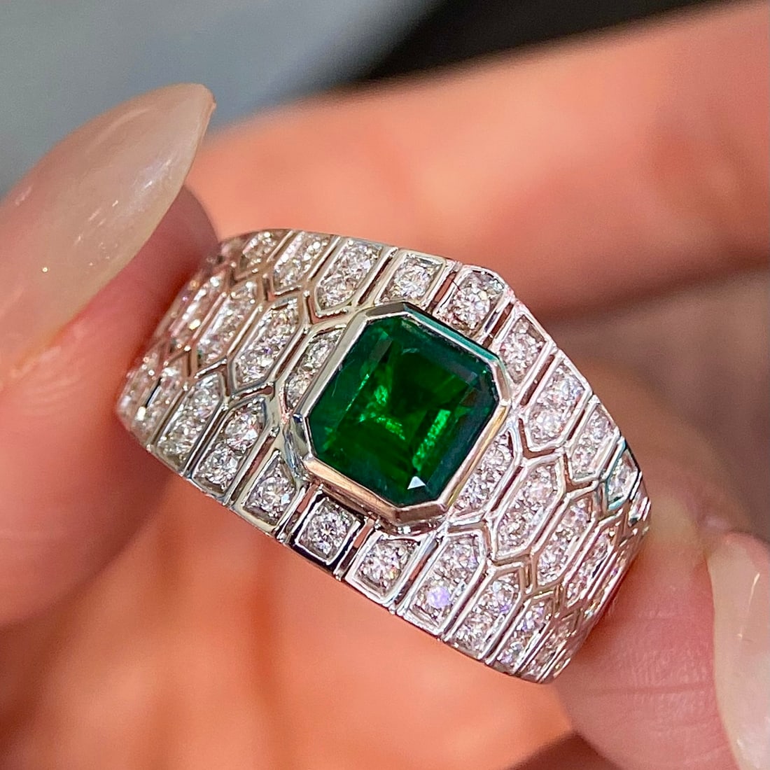 14k Gold 1.67 Ctw Vivid Green Natural Emerald & Diamond Ring - 4