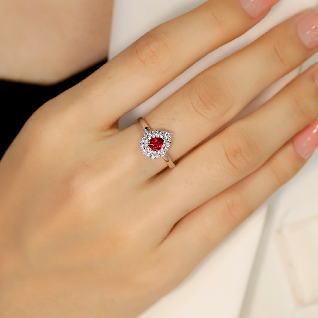 14k Gold 0.57 Ctw Natural Ruby & Diamond Ring - 5