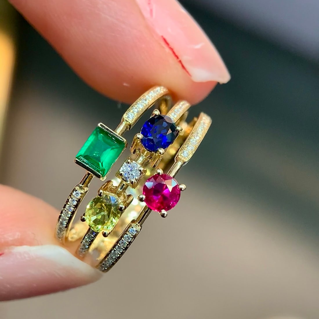 14k Gold 1.14 Ctw Natural Sapphire & Emerald & Ruby & Diamond Ring - 4